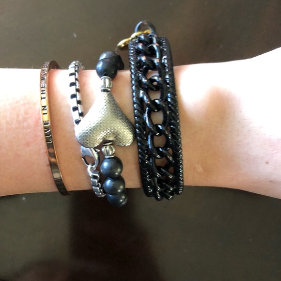 Juicy Couture black bangle with gold charm - Picture 3 of 3